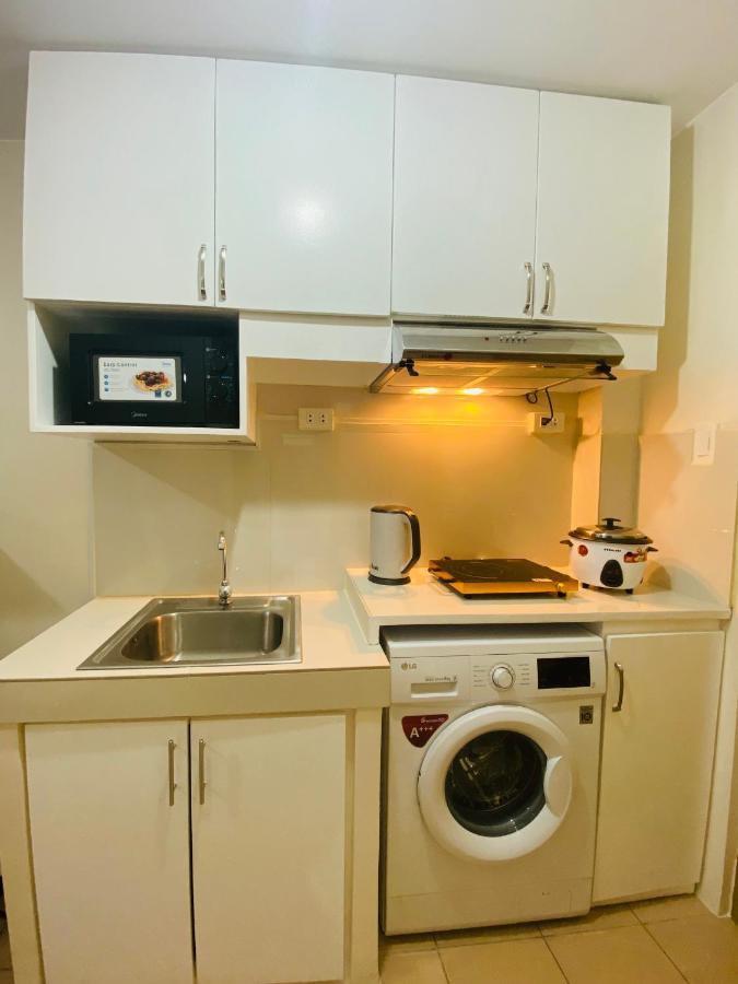 8 Spatial Condominium Davao Stadt Exterior foto